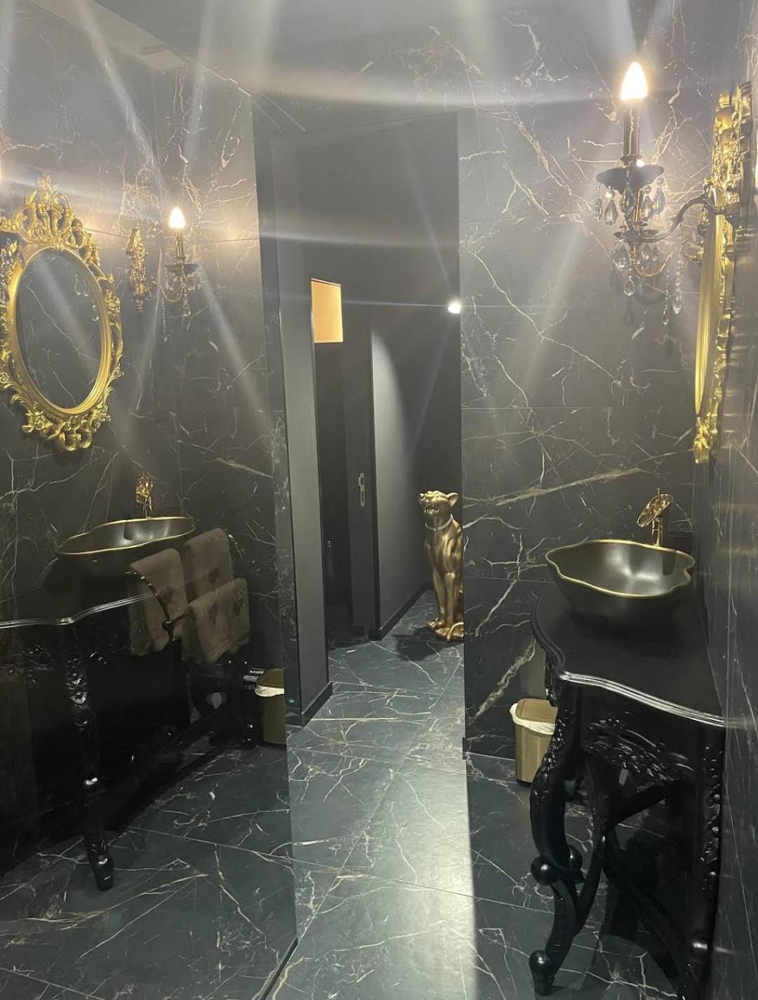 Nuit Romantique - Jacuzzi - Beziers - Romance Royale Exterior photo